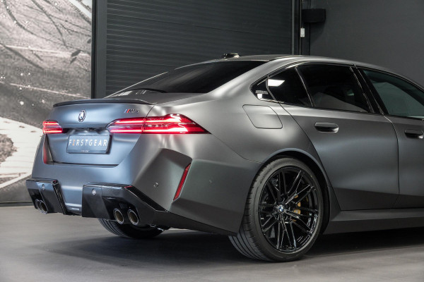 BMW 5 Serie M5 *Ultimate-Pakket / Bowers & Wilkins / Keramisch / M-Carbon in- & exterieur / Stoelventilatie / Memory*