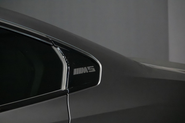 BMW 5 Serie M5 *Ultimate-Pakket / Bowers & Wilkins / Keramisch / M-Carbon in- & exterieur / Stoelventilatie / Memory*