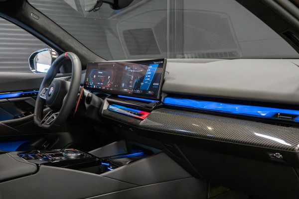 BMW 5 Serie M5 *Ultimate-Pakket / Bowers & Wilkins / Keramisch / M-Carbon in- & exterieur / Stoelventilatie / Memory*