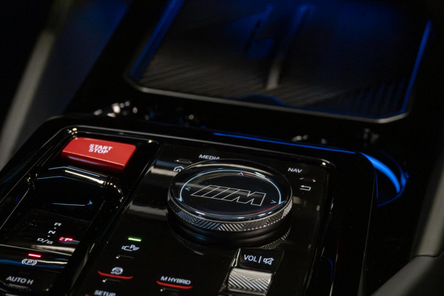 BMW 5 Serie M5 *Ultimate-Pakket / Bowers & Wilkins / Keramisch / M-Carbon in- & exterieur / Stoelventilatie / Memory*