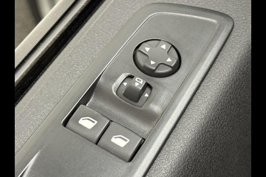 Opel Vivaro 2.0 CDTI L2H1 Edition 145PK Automaat Airco Navi Bluetooth Trekhaak