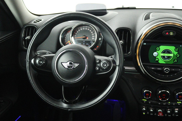 MINI Countryman 1.5 Cooper Chili (PANORAMADAK, STOELVERWARMING, ACHTERUITRIJCAMERA, CRUISE CONTROL, SFEER, HEAD-UP DISPLAY)