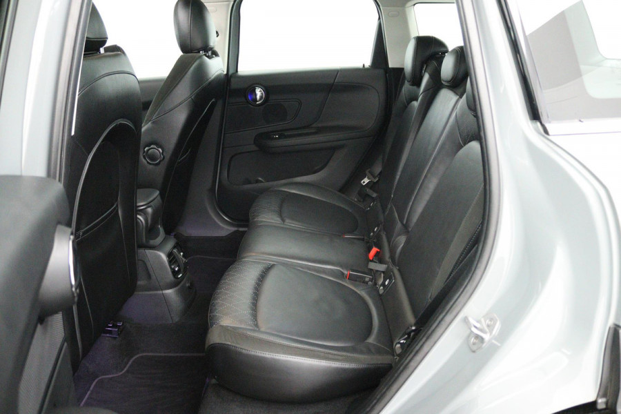 MINI Countryman 1.5 Cooper Chili (PANORAMADAK, STOELVERWARMING, ACHTERUITRIJCAMERA, CRUISE CONTROL, SFEER, HEAD-UP DISPLAY)
