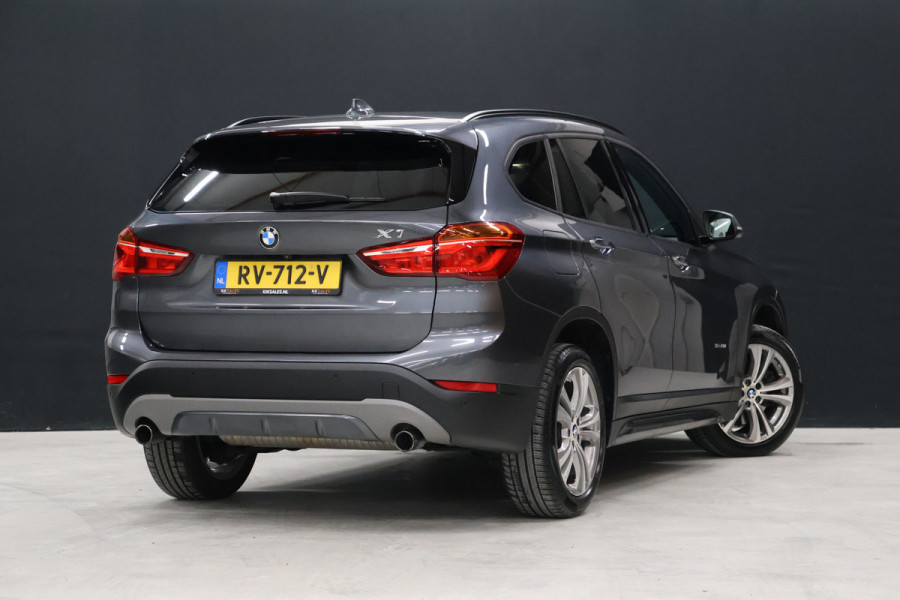 BMW X1 sDrive20i High Executive [MEMORY SEATS, HEAD-UP DISPLAY, VOL LEDER, STOELVERWARMING, AUTOMATISCHE AIRCO, AUTOMATISCHE ACHTERKLEP, NAVIGATIE, CRUISE CONTROL, NIEUWSTAAT]
