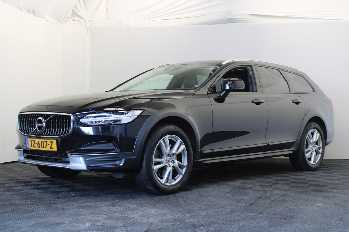 Volvo V90 Cross Country 2.0 T5 90th Anniversary Edition Volvo V90 Cross Country 2.0 T5 90th Anniversary Edition