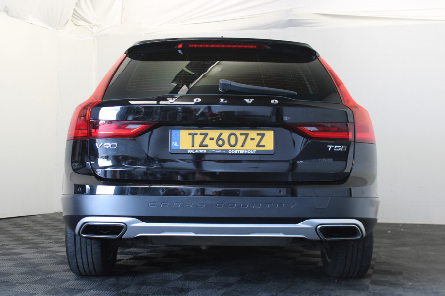 Volvo V90 Cross Country 2.0 T5 90th Anniversary Edition