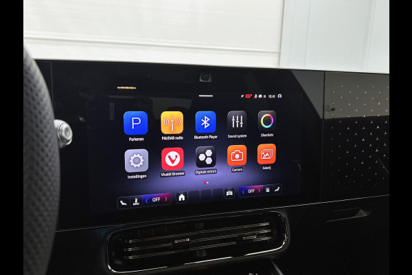 Mercedes-Benz CLA-Klasse 250+ Launch Edition 85 kWh | Trekhaak | Adaptieve Cruise Control | Nightpakket | Memorypakket voorstoelen | Warmtepomp | MULTIBEAM LED | 19 inch AMG velgen |