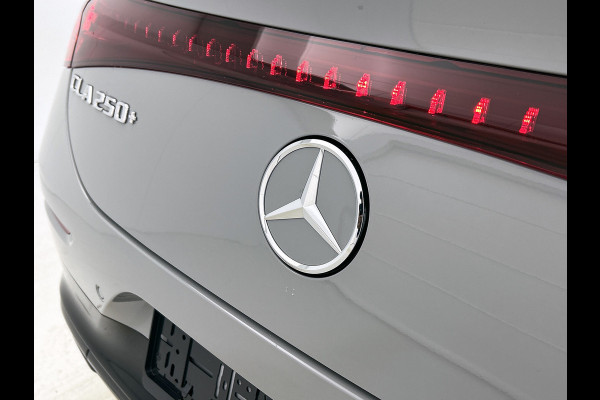 Mercedes-Benz CLA-Klasse 250+ Launch Edition 85 kWh | Trekhaak | Adaptieve Cruise Control | Nightpakket | Memorypakket voorstoelen | Warmtepomp | MULTIBEAM LED | 19 inch AMG velgen |