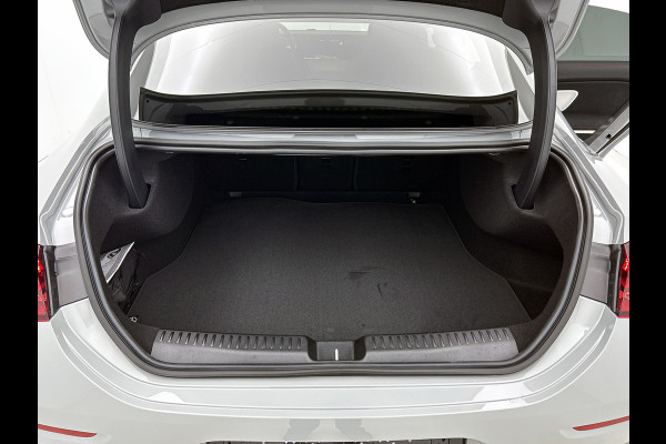 Mercedes-Benz CLA-Klasse 250+ Launch Edition 85 kWh | Trekhaak | Adaptieve Cruise Control | Nightpakket | Memorypakket voorstoelen | Warmtepomp | MULTIBEAM LED | 19 inch AMG velgen |
