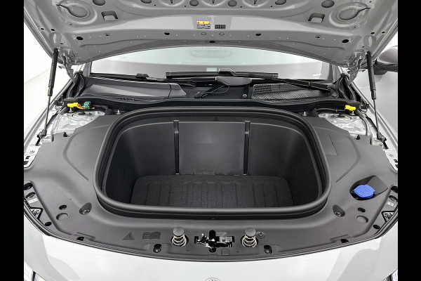 Mercedes-Benz CLA-Klasse 250+ Launch Edition 85 kWh | Trekhaak | Adaptieve Cruise Control | Nightpakket | Memorypakket voorstoelen | Warmtepomp | MULTIBEAM LED | 19 inch AMG velgen |