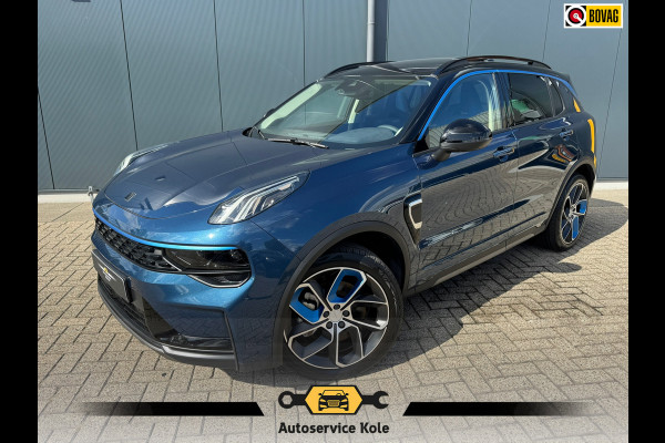 Lynk & Co 01 1.5 * Panorama * Stoelverwarming * Navigatie * Side Assist