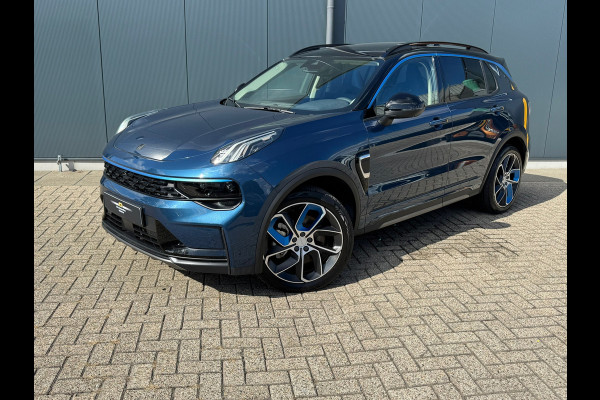 Lynk & Co 01 1.5 * Panorama * Stoelverwarming * Navigatie * Side Assist