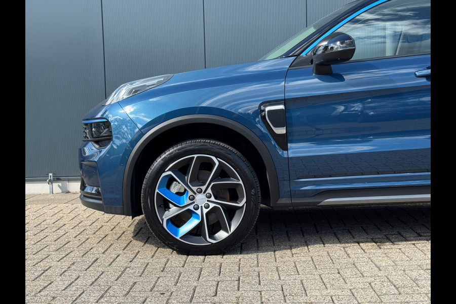Lynk & Co 01 1.5 * Panorama * Stoelverwarming * Navigatie * Side Assist