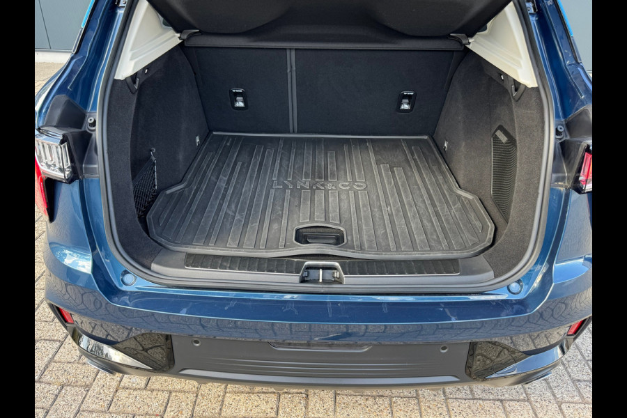 Lynk & Co 01 1.5 * Panorama * Stoelverwarming * Navigatie * Side Assist