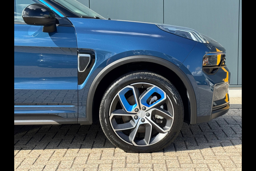 Lynk & Co 01 1.5 * Panorama * Stoelverwarming * Navigatie * Side Assist