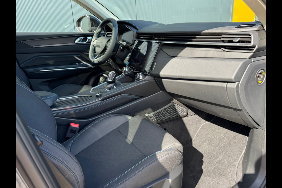 Lynk & Co 01 1.5 * Panorama * Stoelverwarming * Navigatie * Side Assist