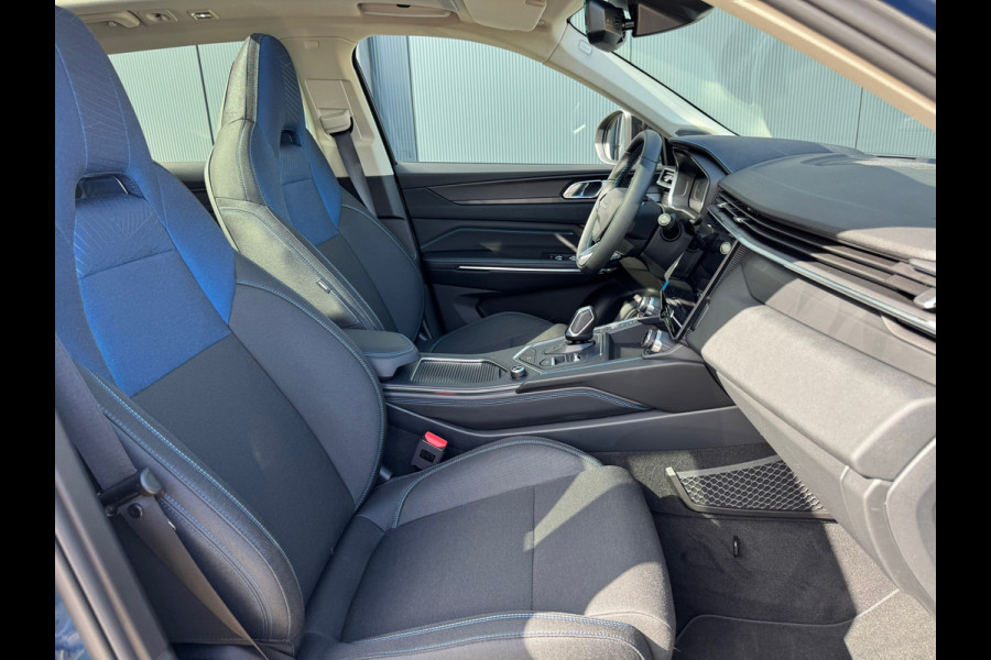 Lynk & Co 01 1.5 * Panorama * Stoelverwarming * Navigatie * Side Assist