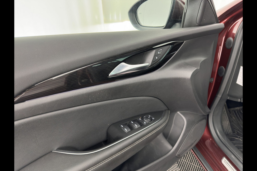 Opel Insignia Sports Tourer 2.0 CDTI Business Executive (INCL-BTW) Aut.*LUXURY-LEATHER | FULL-LED | NAVI-FULLMAP | BLIND-SPOT | DAB+ | HEATED-SPORTSEATS | ECC | CAMERA | LANE-ASSIST | SHIFT-PADDLES | PDC | PRIVACY-GLASS | CRUISE | 18''ALU*