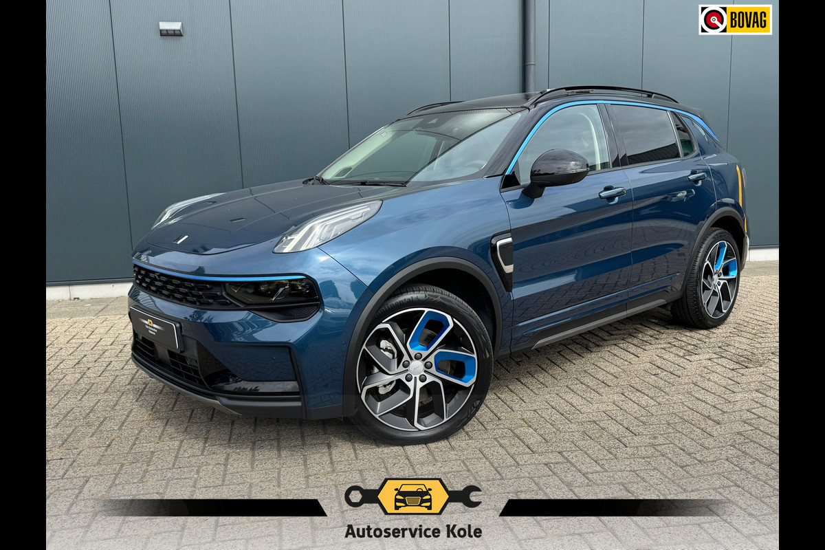 Lynk & Co 01 1.5 * Panorama * Stoelverwarming * Camera * Side Assist * Lynk & Co 01 1.5 * Panorama * Stoelverwarming * Camera * Side Assist *