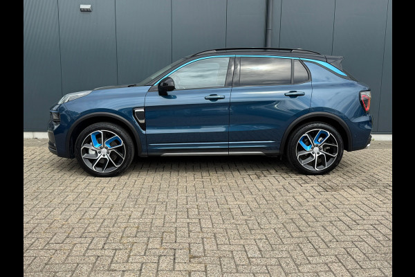 Lynk & Co 01 1.5 * Panorama * Stoelverwarming * Camera * Side Assist *