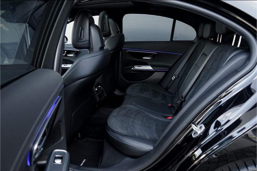 Mercedes-Benz E-Klasse E220 D 4M AMG Night Pano Luchtvering Trekhaak Fabrieksgarantie