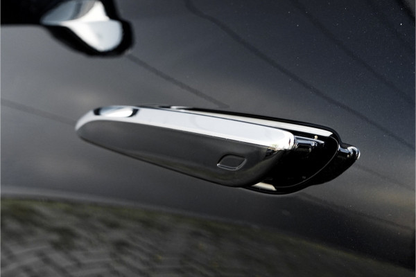 Mercedes-Benz E-Klasse E220 D 4M AMG Night Pano Luchtvering Trekhaak Fabrieksgarantie