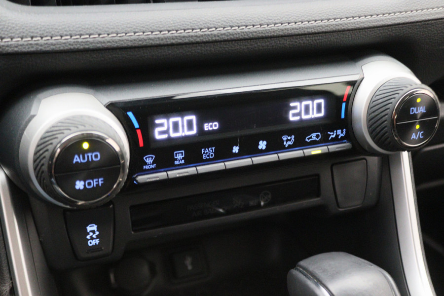 Toyota RAV4 2.5 Hybrid Active Camera, ACC, LED, Apple Carplay, Lane Assist, Climate, DAB
