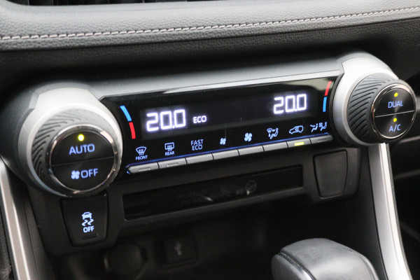 Toyota RAV4 2.5 Hybrid Active Camera, ACC, LED, Apple Carplay, Lane Assist, Climate, DAB