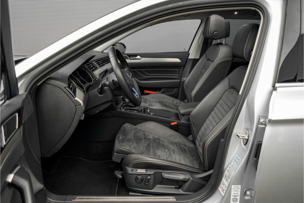 Volkswagen Passat Variant 1.4 TSI PHEV GTE Business Pano ACC Alcantara Stoelen
