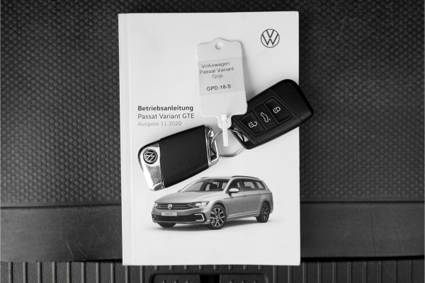 Volkswagen Passat Variant 1.4 TSI PHEV GTE Business Pano ACC Alcantara Stoelen