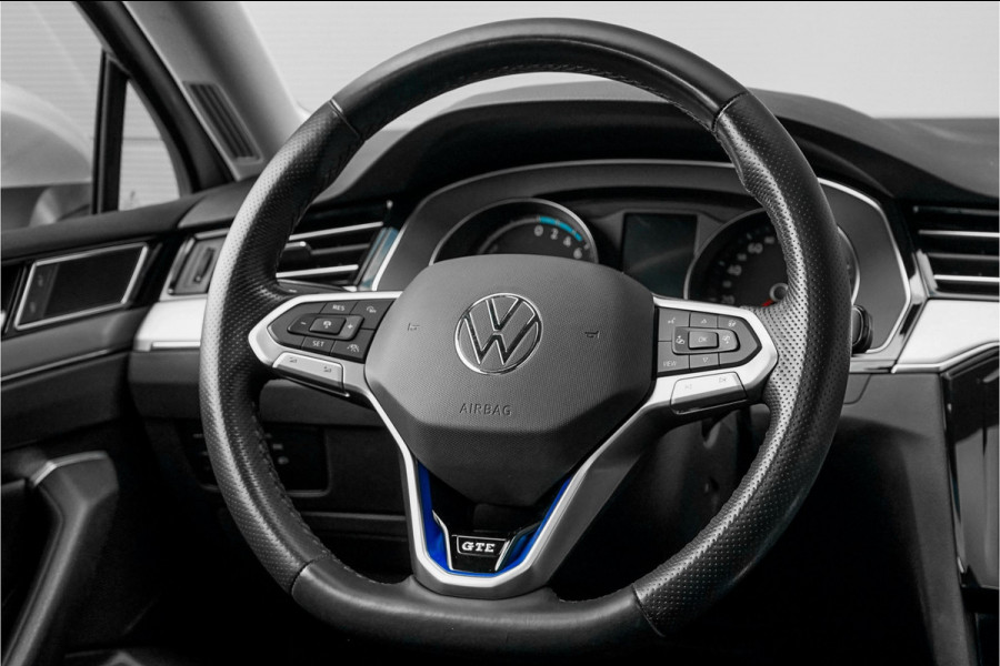 Volkswagen Passat Variant 1.4 TSI PHEV GTE Business Pano ACC Alcantara Stoelen