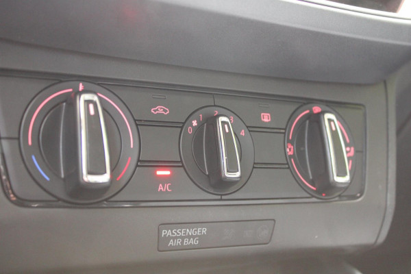 Seat Arona 1.0 TSI Style Launch Edition / CARPLAY / PDC