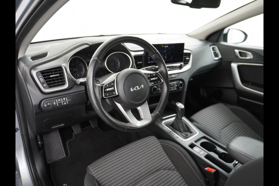 Kia Ceed Sportswagon 1.0 T-GDi 120PK Apple Carplay Android Auto Navi Ecc Camera Adap.Cruise Pdc DAB DynamicLine Spoorassistent activ Lmv 16" Connected services Bluetooth Led Regen-Lichtsensor Origineel Nederlandse Auto