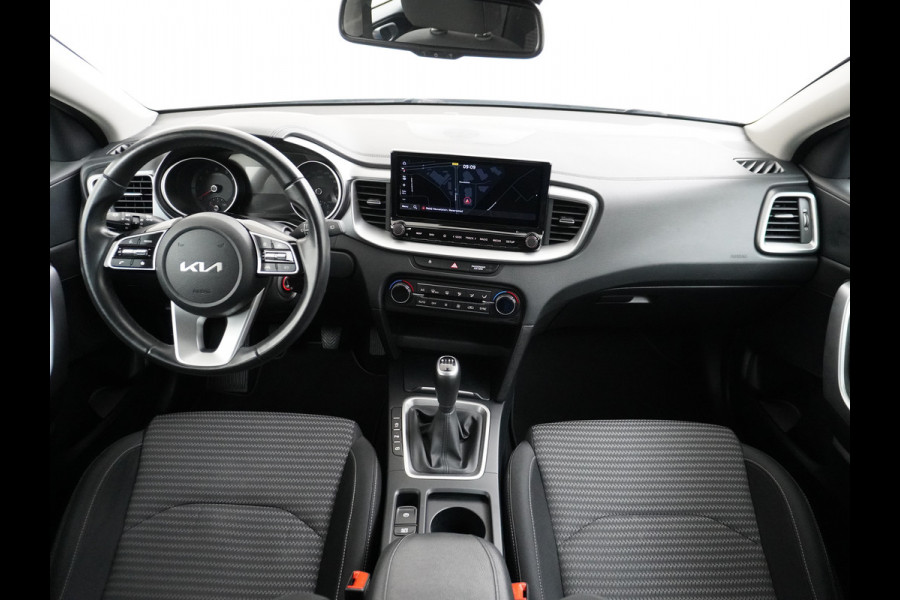 Kia Ceed Sportswagon 1.0 T-GDi 120PK Apple Carplay Android Auto Navi Ecc Camera Adap.Cruise Pdc DAB DynamicLine Spoorassistent activ Lmv 16" Connected services Bluetooth Led Regen-Lichtsensor Origineel Nederlandse Auto