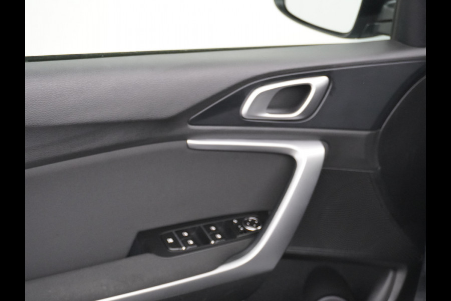 Kia Ceed Sportswagon 1.0 T-GDi 120PK Apple Carplay Android Auto Navi Ecc Camera Adap.Cruise Pdc DAB DynamicLine Spoorassistent activ Lmv 16" Connected services Bluetooth Led Regen-Lichtsensor Origineel Nederlandse Auto