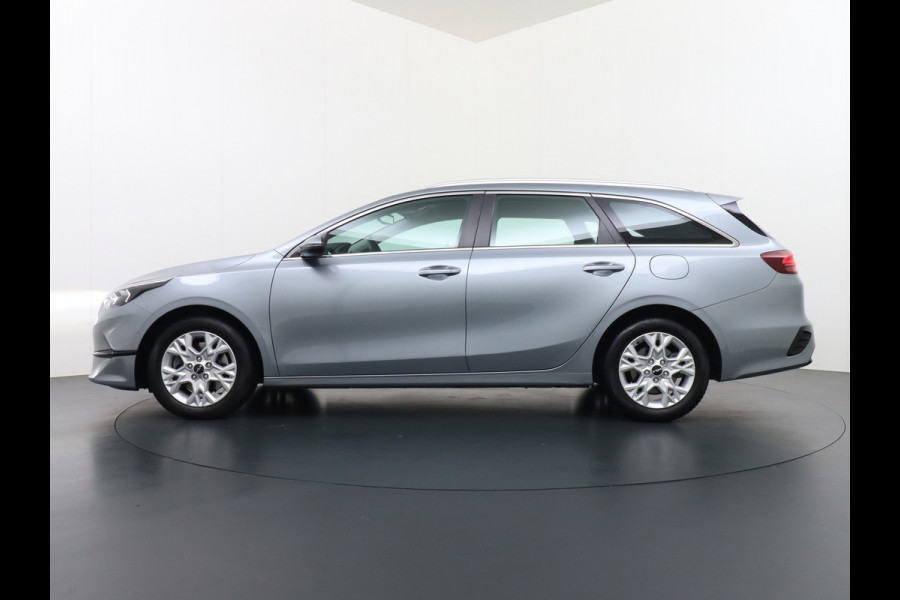 Kia Ceed Sportswagon 1.0 T-GDi 120PK Apple Carplay Android Auto Navi Ecc Camera Adap.Cruise Pdc DAB DynamicLine Spoorassistent activ Lmv 16" Connected services Bluetooth Led Regen-Lichtsensor Origineel Nederlandse Auto