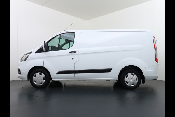 Ford Transit Custom 280 2.0TDCI 3-Persoons Airco Pdc-v+a Trekhaak Cruise Control Voorruitverwarming Trend Regen-Lichtsensor Betonplex Vloer Kastinrichting/Wandbetimmering Schuifdeur Euro 6 360NM Koppel 2.350Kg trekvermogen Zeer Compleet!