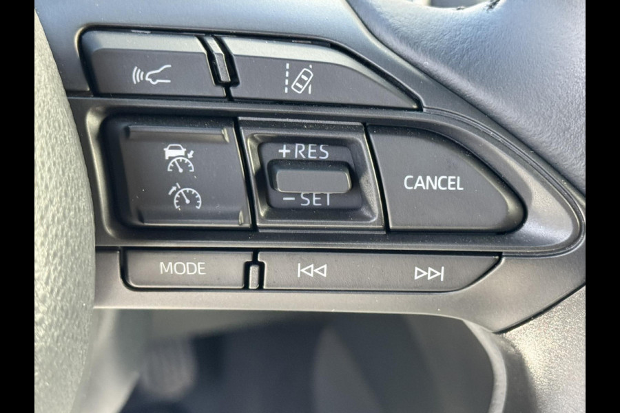 Toyota Yaris Cross 1.5 Hybrid Dynamic Fabrieksgarantie Adaptive cruise Climate control Stoel- en stuurverwarming Apple / Android