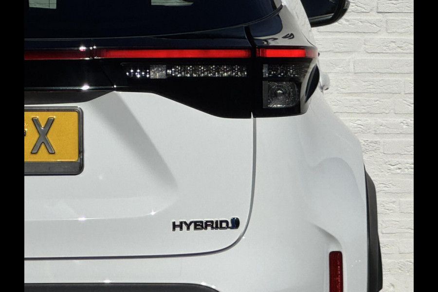 Toyota Yaris Cross 1.5 Hybrid Dynamic Fabrieksgarantie Adaptive cruise Climate control Stoel- en stuurverwarming Apple / Android