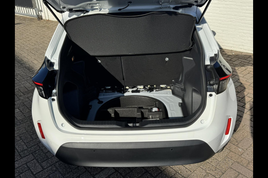 Toyota Yaris Cross 1.5 Hybrid Dynamic Fabrieksgarantie Adaptive cruise Climate control Stoel- en stuurverwarming Apple / Android