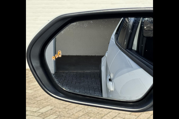 Toyota Yaris Cross 1.5 Hybrid Dynamic Fabrieksgarantie Adaptive cruise Climate control Stoel- en stuurverwarming Apple / Android