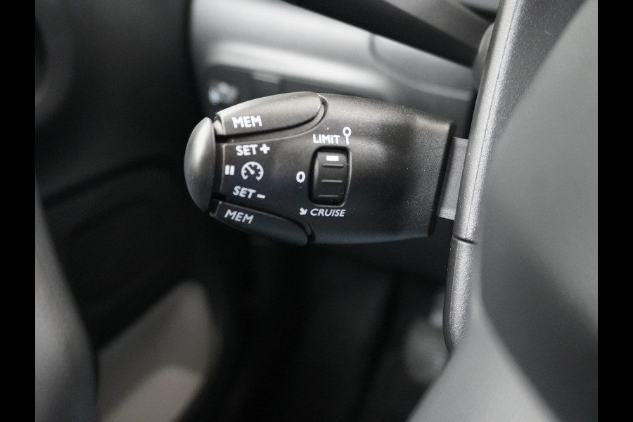 Citroën C3 1.2I 83PK Navi Ecc Apple Carplay Android Auto Cruise Control C-Series 16"lm Regensensor Spoorassistent ldws Bluetooth Pack Safety Lmv Origin. NLse auto  € 24.000 nieuw! 1e Eigenaar