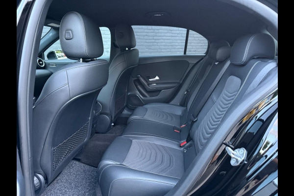 Mercedes-Benz A-Klasse 180 Business Solution AMG | STOEL VERW | CAMERA | CARPLAY | MULTI STUUR | NWE APK