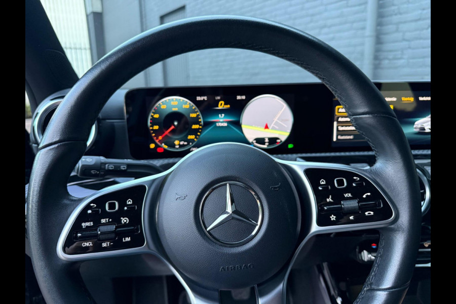 Mercedes-Benz A-Klasse 180 Business Solution AMG | STOEL VERW | CAMERA | CARPLAY | MULTI STUUR | NWE APK
