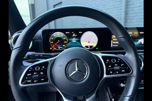 Mercedes-Benz A-Klasse 180 Business Solution AMG | STOEL VERW | CAMERA | CARPLAY | MULTI STUUR | NWE APK