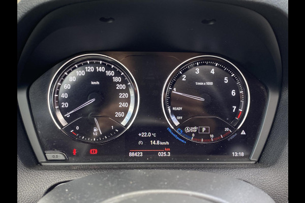 BMW 1-serie 118i Edition M Sport Shadow High Executive ORIGINEEL NEDERLANDSE AUTO MET NAP | VOLLEDIG LEDER + STOELVERWARMING| SCHUIFDAK | APPLE CARPLAY | XENON | RIJKLAAR MET 12 MAANDEN BOVAG GARANTIE!