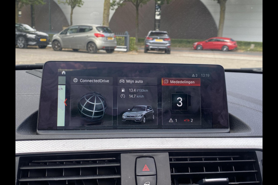 BMW 1-serie 118i Edition M Sport Shadow High Executive ORIGINEEL NEDERLANDSE AUTO MET NAP | VOLLEDIG LEDER + STOELVERWARMING| SCHUIFDAK | APPLE CARPLAY | XENON | RIJKLAAR MET 12 MAANDEN BOVAG GARANTIE!