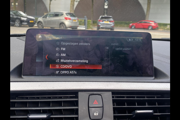 BMW 1-serie 118i Edition M Sport Shadow High Executive ORIGINEEL NEDERLANDSE AUTO MET NAP | VOLLEDIG LEDER + STOELVERWARMING| SCHUIFDAK | APPLE CARPLAY | XENON | RIJKLAAR MET 12 MAANDEN BOVAG GARANTIE!