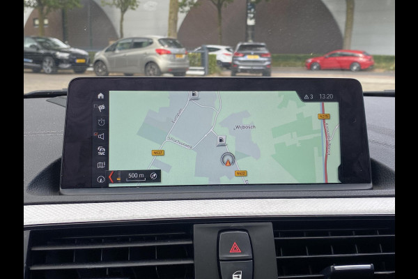 BMW 1-serie 118i Edition M Sport Shadow High Executive ORIGINEEL NEDERLANDSE AUTO MET NAP | VOLLEDIG LEDER + STOELVERWARMING| SCHUIFDAK | APPLE CARPLAY | XENON | RIJKLAAR MET 12 MAANDEN BOVAG GARANTIE!
