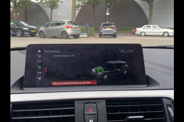 BMW 1-serie 118i Edition M Sport Shadow High Executive ORIGINEEL NEDERLANDSE AUTO MET NAP | VOLLEDIG LEDER + STOELVERWARMING| SCHUIFDAK | APPLE CARPLAY | XENON | RIJKLAAR MET 12 MAANDEN BOVAG GARANTIE!